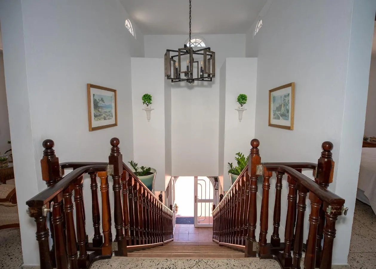 Lordemar Retreat & Beach Villa