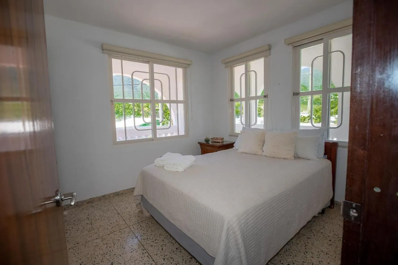 Lordemar Retreat & Beach Villa Puerto Rico
